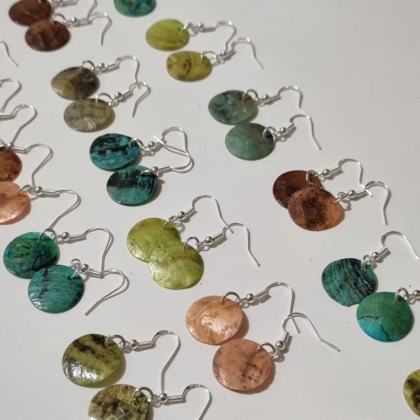 Natural Akoya Shell Earrings – Embrace Coastal Chic! 2 Natural Akoya Shell Earrings – Embrace Coastal Chic! - Image 2